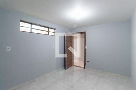 Quarto 1 de casa para alugar com 2 quartos, 120m² em Vila Ponte Rasa, São Paulo