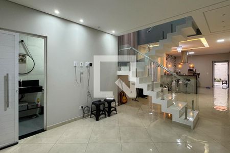 Sala de casa para alugar com 2 quartos, 125m² em Jardim Ana Cristina(votupoca), Barueri