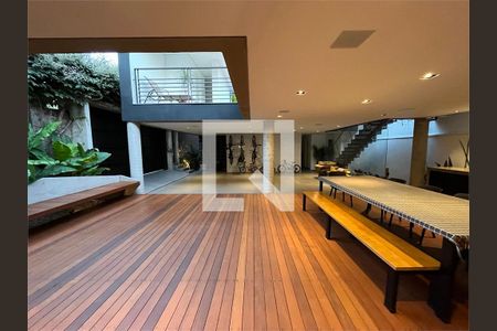 Casa à venda com 3 quartos, 407m² em Jardim das Bandeiras, São Paulo