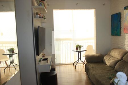 Sala de apartamento para alugar com 3 quartos, 58m² em Jardim Las Vegas, Guarulhos