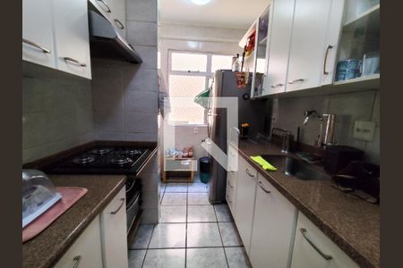 Cozinha de apartamento à venda com 3 quartos, 70m² em Sagrada Família, Belo Horizonte