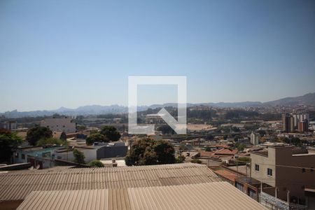 Vista Sala de apartamento à venda com 3 quartos, 95m² em Jardim Industrial, Contagem