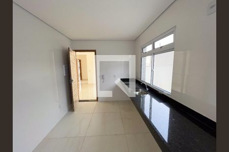 Cozinha de apartamento à venda com 3 quartos, 130m² em Jardim Industrial, Contagem