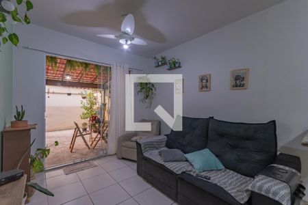 Sala de casa à venda com 4 quartos, 104m² em Planalto, Belo Horizonte