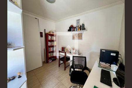 Quarto de casa à venda com 4 quartos, 104m² em Planalto, Belo Horizonte