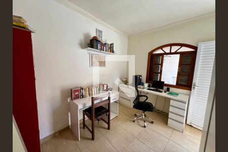 Quarto de casa à venda com 4 quartos, 104m² em Planalto, Belo Horizonte