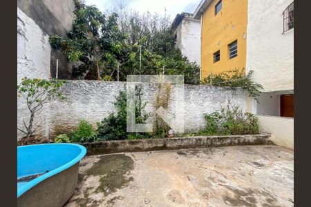 Quintal de casa para alugar com 3 quartos, 100m² em Vila Portuguesa, São Paulo