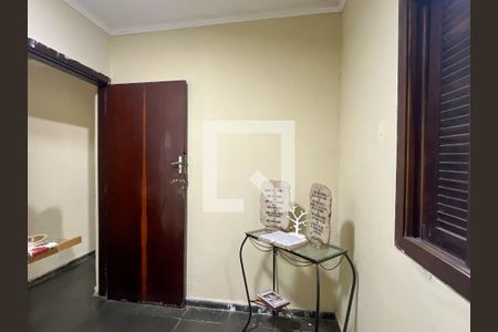 Quarto 1 de casa para alugar com 3 quartos, 100m² em Vila Portuguesa, São Paulo