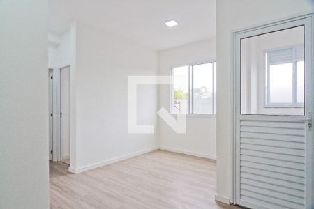 Sala de apartamento para alugar com 2 quartos, 40m² em Vila Brasilândia, São Paulo