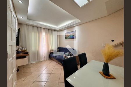 Sala de casa de condomínio para alugar com 2 quartos, 70m² em Jardim Araguaia, Santo André