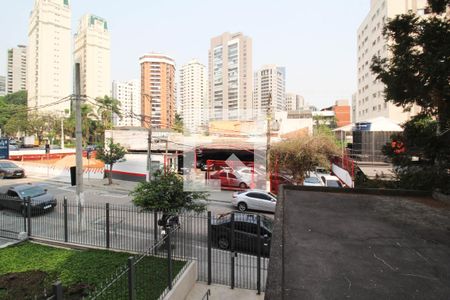 Vista  de apartamento à venda com 2 quartos, 70m² em Vila Nova Conceição, São Paulo