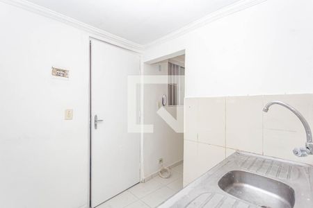 Cozinha de casa para alugar com 1 quarto, 14m² em Vila Nair, São Paulo