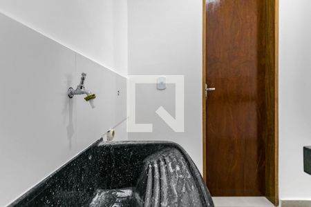 Área de serviço de kitnet/studio para alugar com 1 quarto, 15m² em Jardim Universo, Mogi das Cruzes