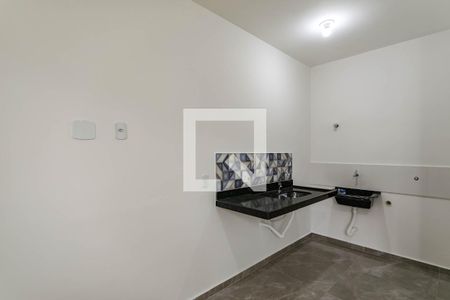 Cozinha  de kitnet/studio para alugar com 1 quarto, 15m² em Jardim Universo, Mogi das Cruzes