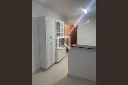 Sala  de casa à venda com 3 quartos, 120m² em Jardim Olympia, São Paulo