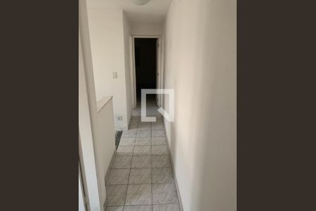 Casa à venda com 120m², 3 quartos e 2 vagas Casa à venda com 120m², 3 quartos e 2 vagasCorredor