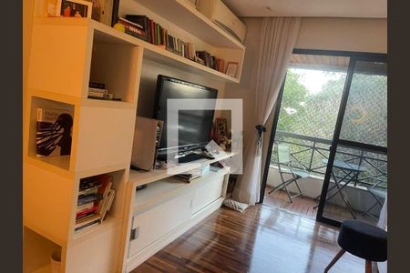 Foto 02 de apartamento à venda com 3 quartos, 107m² em Vila Sonia, São Paulo