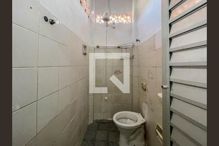 Banheiro de apartamento para alugar com 0 quarto, 30m² em Grajaú, Rio de Janeiro