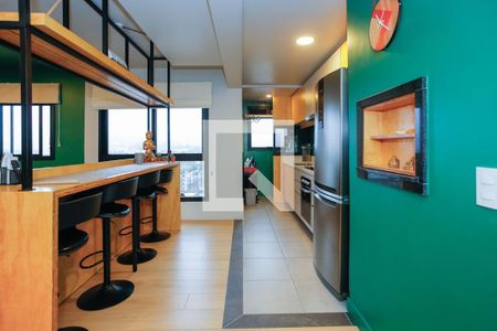 Cozinha de apartamento à venda com 1 quarto, 70m² em Jardim do Salso, Porto Alegre