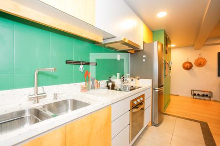 Cozinha de apartamento à venda com 1 quarto, 70m² em Jardim do Salso, Porto Alegre