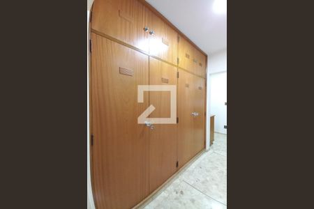 Detalhe do Hall dos Quartos  de apartamento à venda com 3 quartos, 160m² em Centro, Campinas