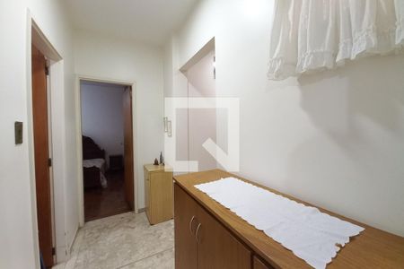 Hall dos Quartos  de apartamento à venda com 3 quartos, 160m² em Centro, Campinas