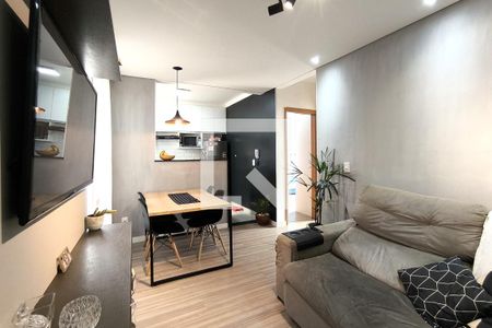 Sala de apartamento à venda com 2 quartos, 50m² em Poste, Jundiaí