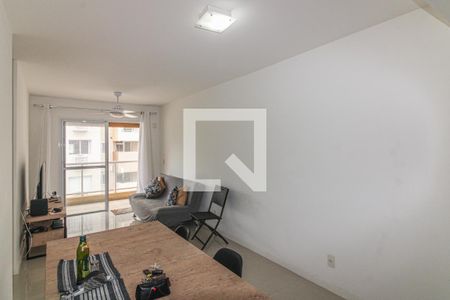 Sala de apartamento para alugar com 3 quartos, 77m² em Recreio dos Bandeirantes, Rio de Janeiro