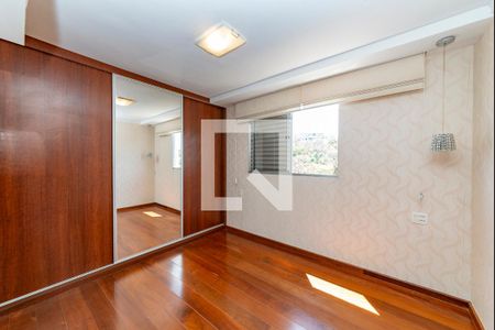 Suíte de apartamento para alugar com 4 quartos, 216m² em Estoril, Belo Horizonte