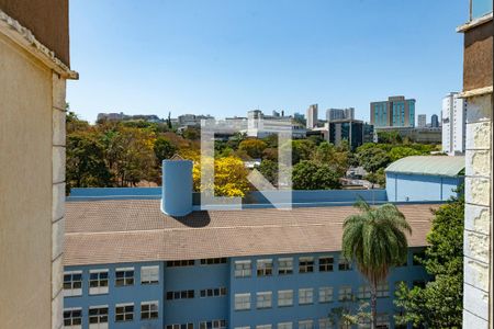 Sala 1 vista de apartamento para alugar com 4 quartos, 216m² em Estoril, Belo Horizonte