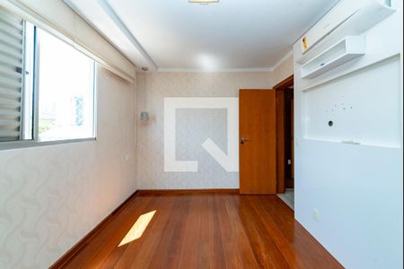 Suíte de apartamento para alugar com 4 quartos, 216m² em Estoril, Belo Horizonte