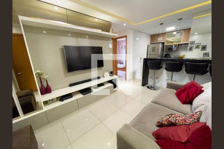 Sala de apartamento para alugar com 2 quartos, 44m² em Califórnia, Contagem