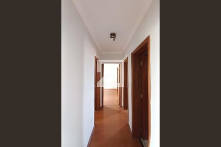 Corredor  de apartamento à venda com 3 quartos, 90m² em Vila Anhangüera, Campinas