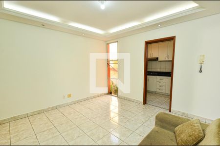 Sala de estar de apartamento para alugar com 2 quartos, 52m² em Fernão Dias, Belo Horizonte