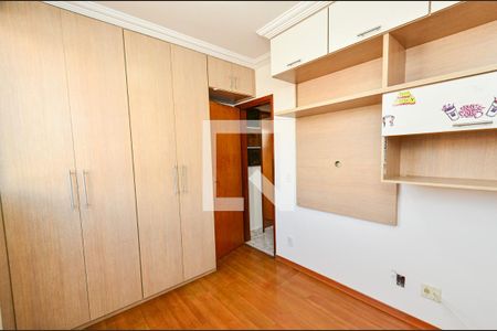 Quarto2 de apartamento para alugar com 2 quartos, 52m² em Fernão Dias, Belo Horizonte