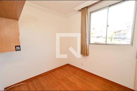 Quarto2 de apartamento para alugar com 2 quartos, 52m² em Fernão Dias, Belo Horizonte