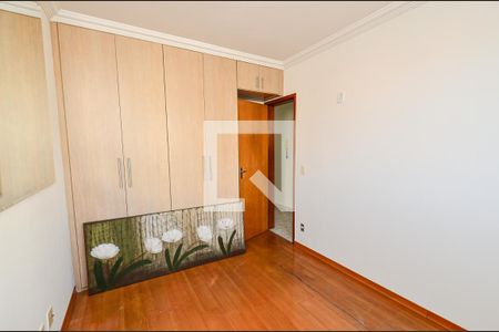 Quarto1 de apartamento à venda com 2 quartos, 52m² em Fernão Dias, Belo Horizonte