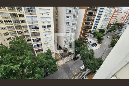 Vista da Sala de apartamento para alugar com 3 quartos, 90m² em Gonzaga, Santos