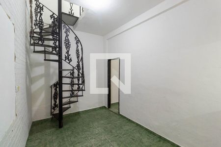 Sala de casa para alugar com 3 quartos, 72m² em Vila Dalila, São Paulo