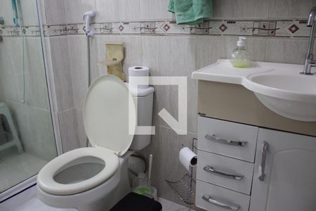 Banheiro de apartamento à venda com 2 quartos, 53m² em Vila Rio Branco, São Paulo