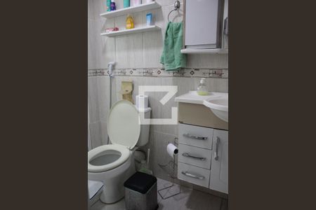 Banheiro de apartamento à venda com 2 quartos, 53m² em Vila Rio Branco, São Paulo