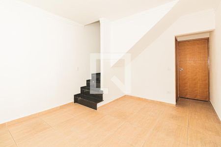 Sala de casa para alugar com 2 quartos, 75m² em Vila Leonor, São Paulo