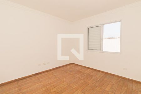 Quarto 2 de casa para alugar com 2 quartos, 75m² em Vila Leonor, São Paulo