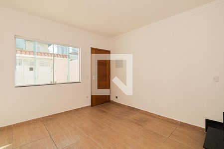 Sala de casa para alugar com 2 quartos, 75m² em Vila Leonor, São Paulo