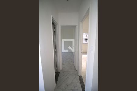 Corredor de apartamento à venda com 2 quartos, 50m² em Tomás Coelho, Rio de Janeiro