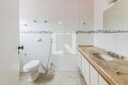 Casa à venda com 477m², 5 quartos e 6 vagas Casa à venda com 477m², 5 quartos e 6 vagasSuite 2