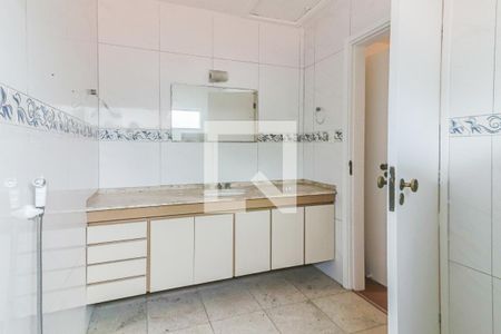 Casa à venda com 477m², 5 quartos e 6 vagas Casa à venda com 477m², 5 quartos e 6 vagasSuite 2