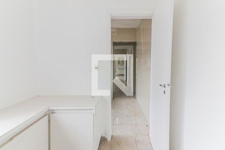 Casa à venda com 477m², 5 quartos e 6 vagas Casa à venda com 477m², 5 quartos e 6 vagasLavanderia