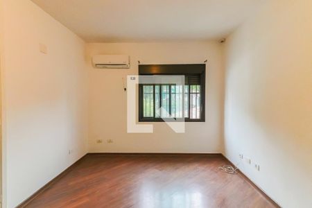 Casa à venda com 477m², 5 quartos e 6 vagas Casa à venda com 477m², 5 quartos e 6 vagasSuite 2