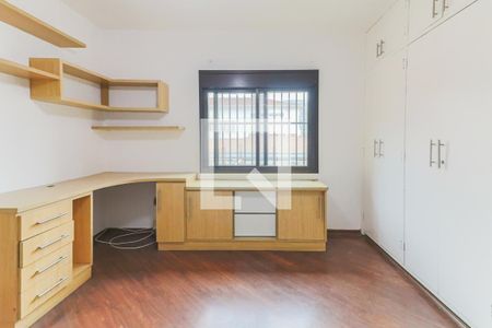 Casa à venda com 477m², 5 quartos e 6 vagas Casa à venda com 477m², 5 quartos e 6 vagasSuite 3